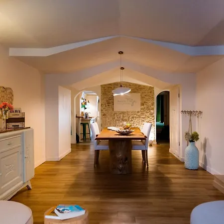 Maison Mâje Albergue *