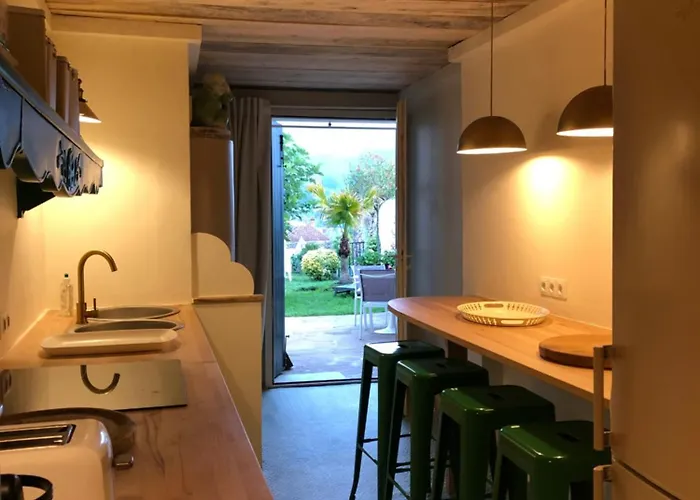 Maison Maje Hostel *