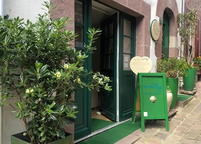 Maison Maje Hostel *